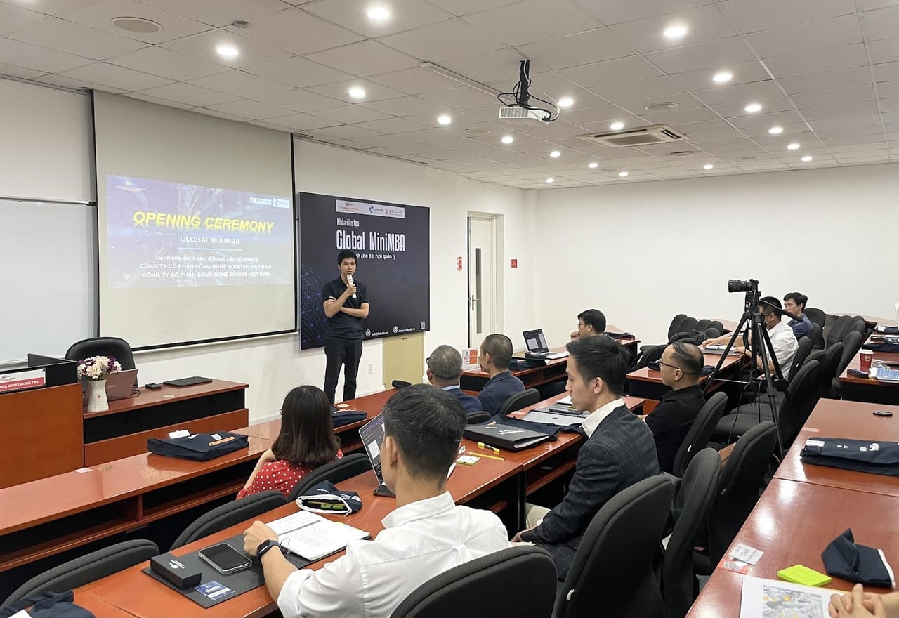 MiniMBA course aims to help SotaTek senior executive to improve their leadership and management skills