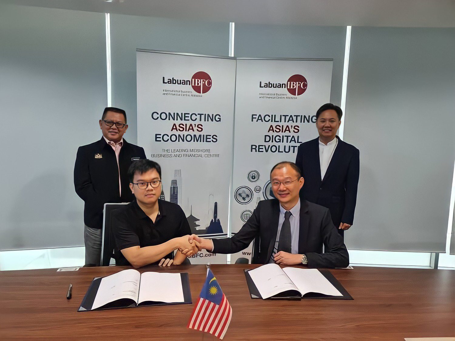 MoU Signing Ceremony | SotaTek assisted HWG Digital Investment Bank to revolutionize with Blockchain Technology